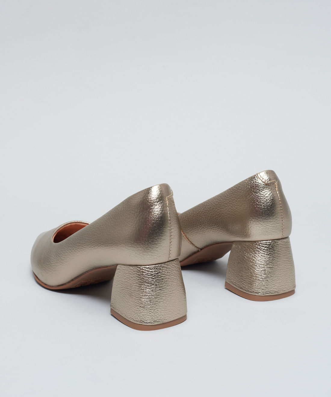 Scarpin Couro Bico Fino - Prata Velho - Imagem 28