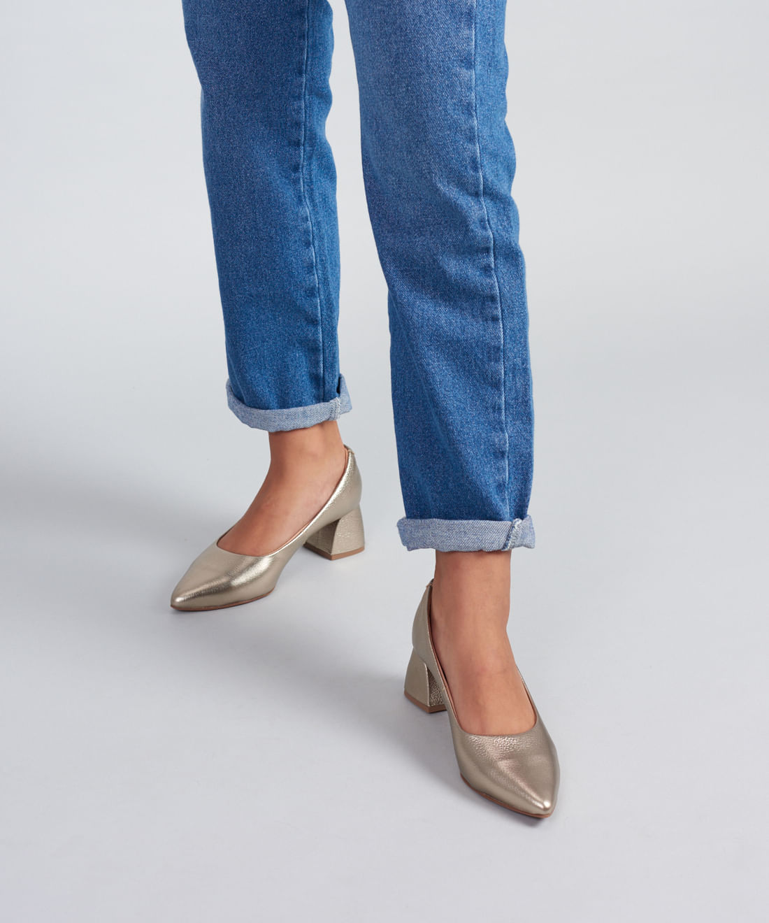 Scarpin Couro Bico Fino - Prata Velho - Imagem 20