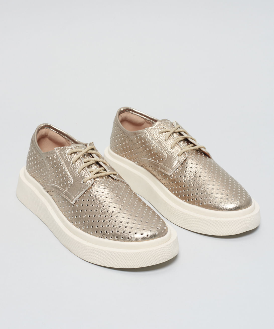 Tenis Bold Couro Perfuros - Prata Velho - Imagem 17
