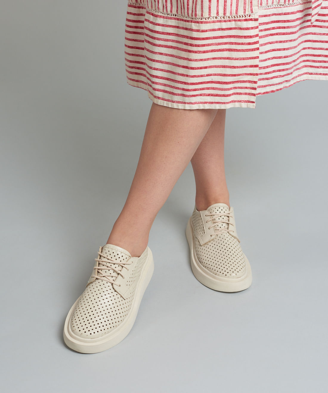 Tenis Bold Couro Perfuros - Offwhite - Imagem 10