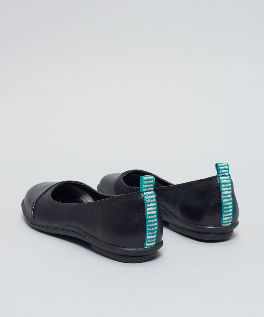 Sapatilha Comfort Decote Frontal - Preto - Imagem 27