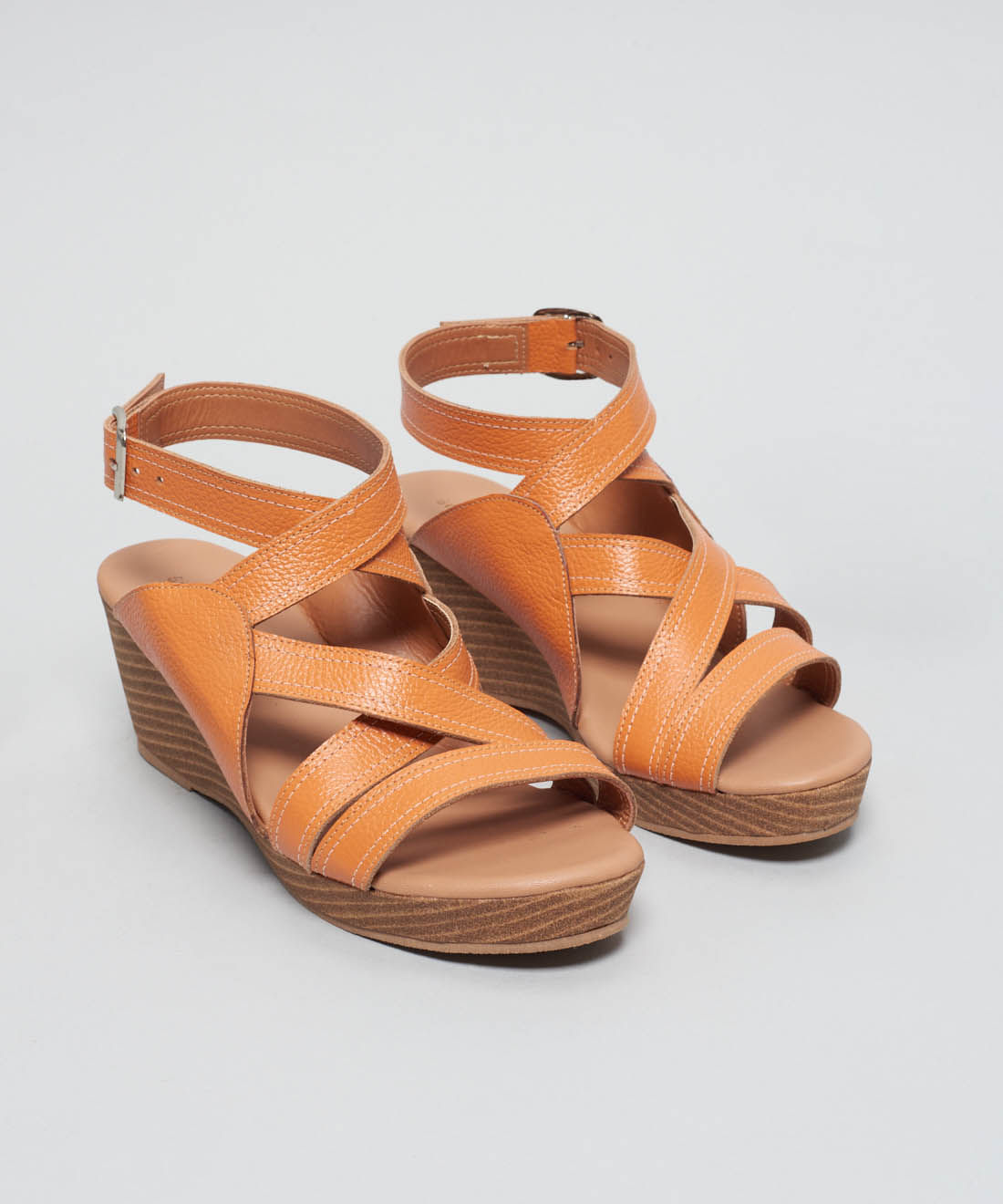 Plataforma Couro Entrelace - Cenoura - Imagem 44