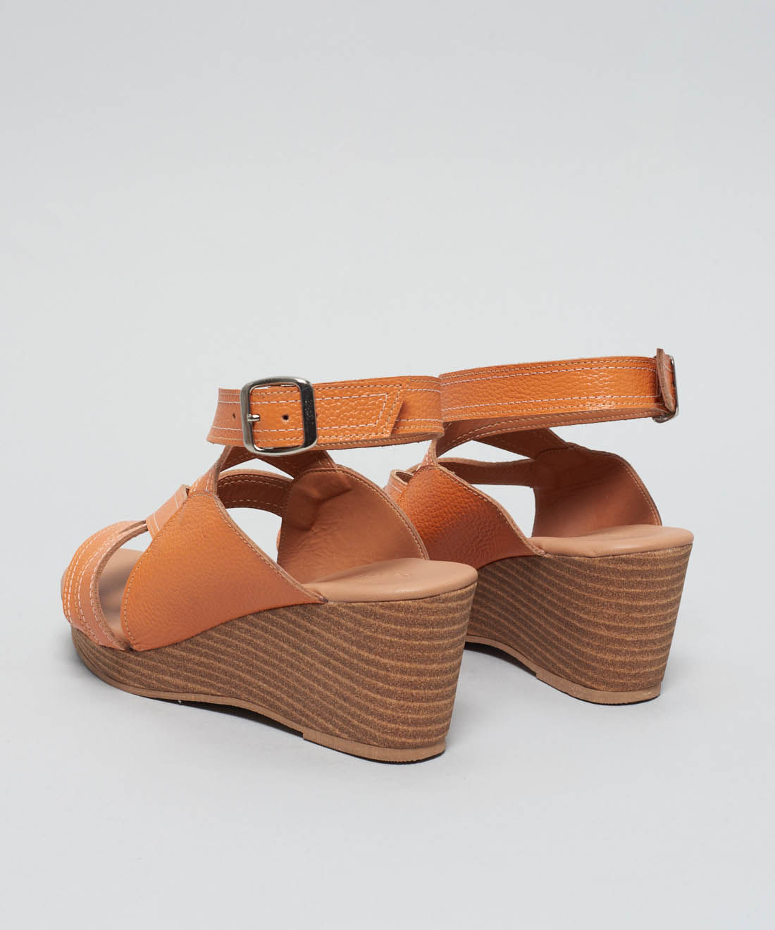 Plataforma Couro Entrelace - Cenoura - Imagem 39