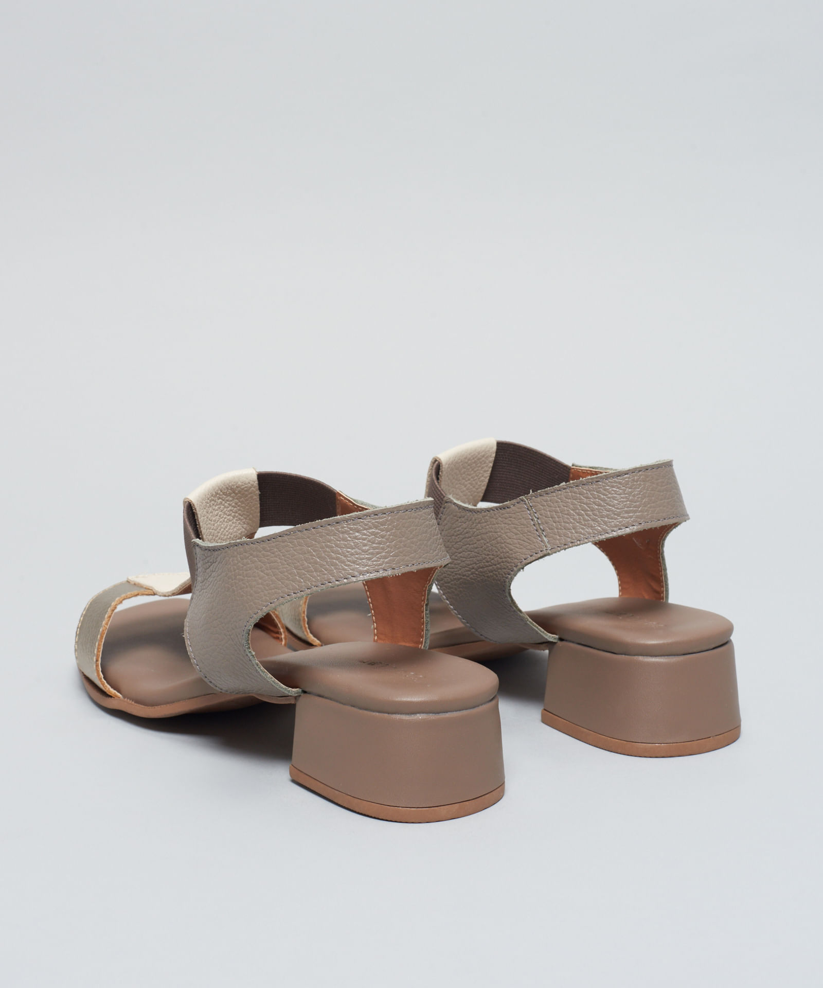 Sandalia Media Elastico Couro - Prata Velho/Off White - Imagem 3