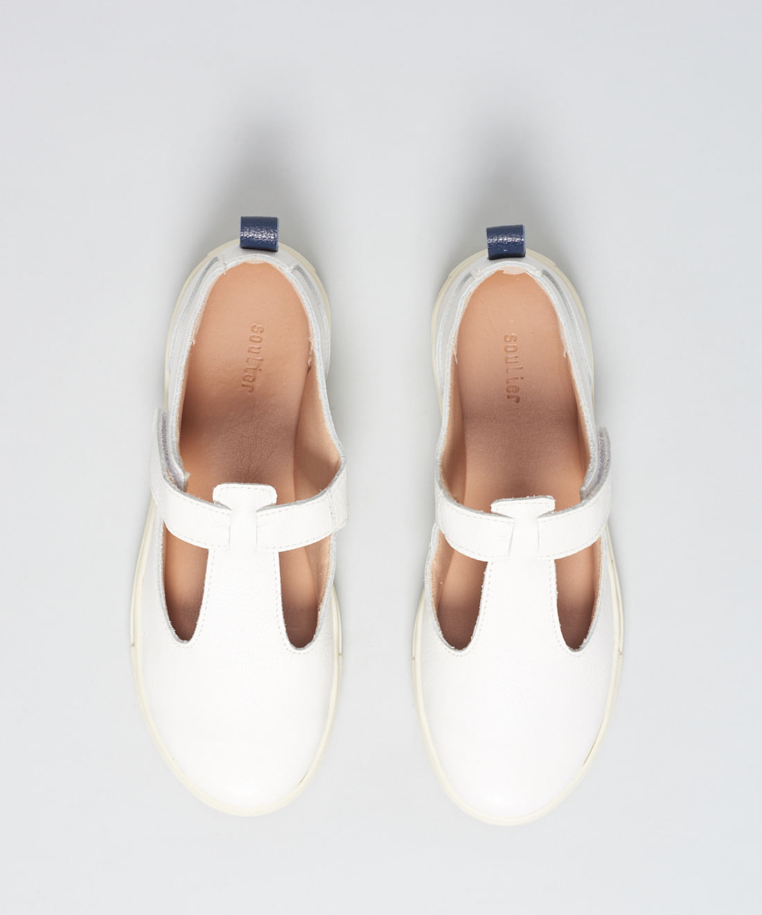 Tenis Couro Vazado Velcro - Branco - Imagem 14