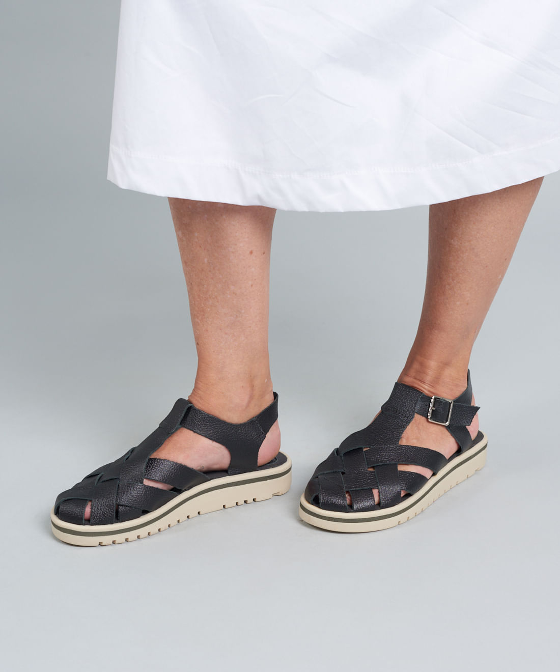 Rasteira Tratorada Entrelace - Preto/Off White - Imagem 25