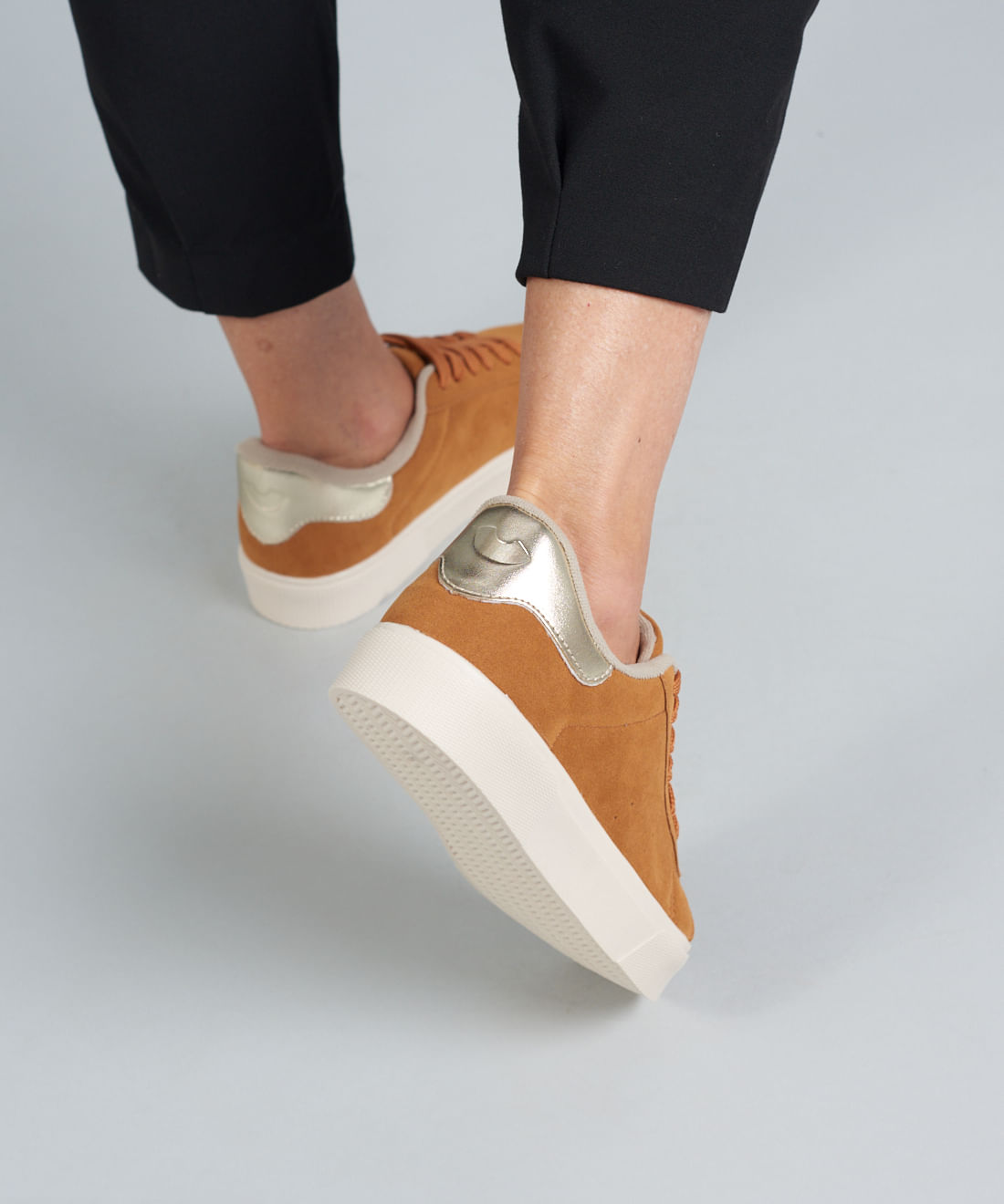 Tenis Camurca Soft Juliana - Caramelo - Imagem 18