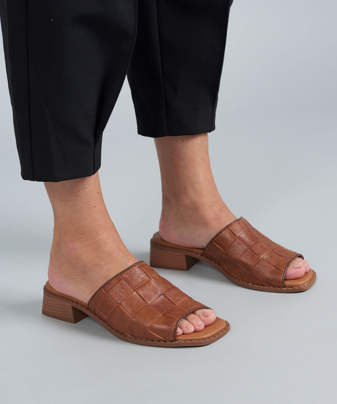 Salto Medio Mule Tresse Soft - Chocolate - Imagem 35