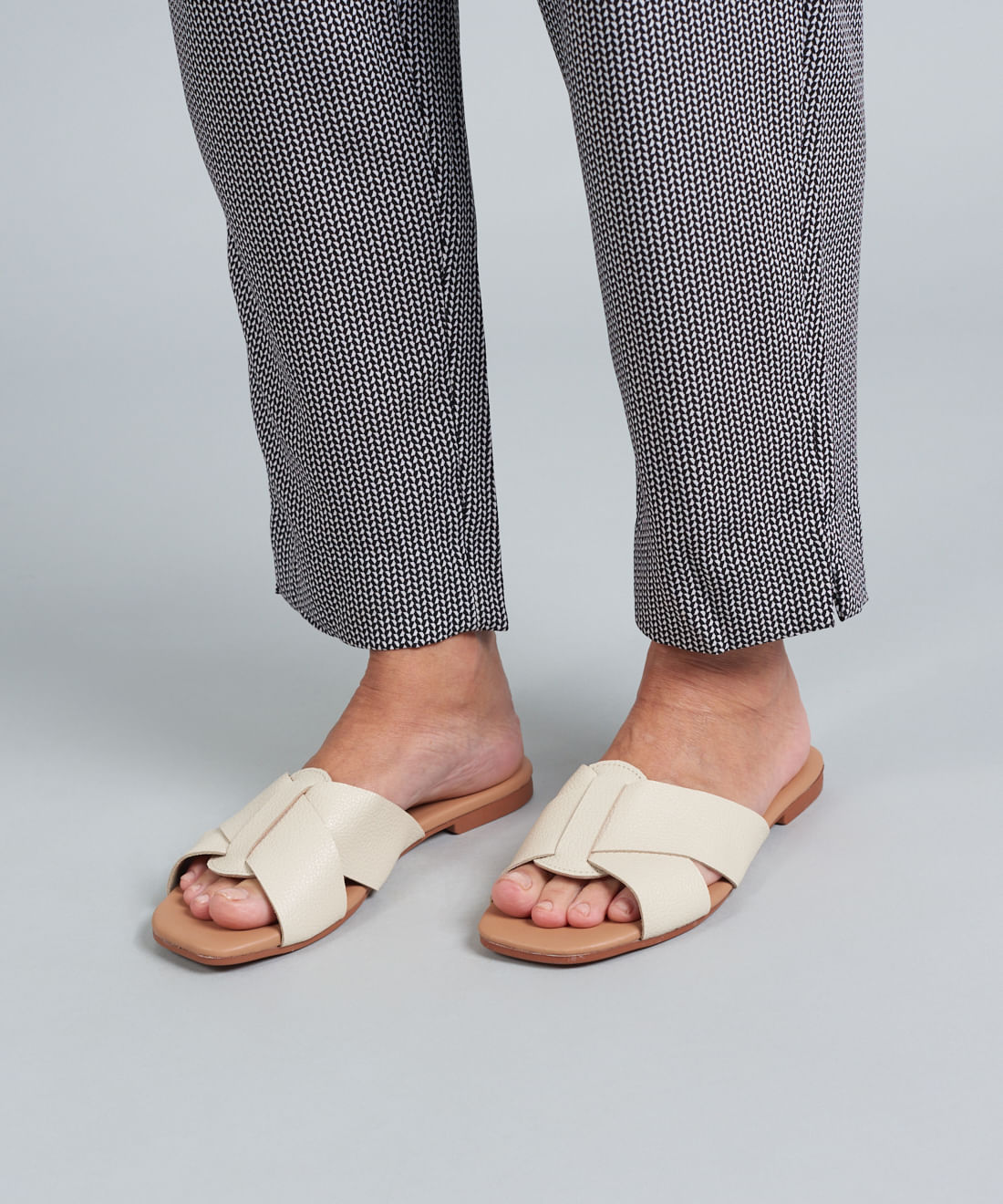 Rasteira Basica Couro Gabi - Offwhite - Imagem 5