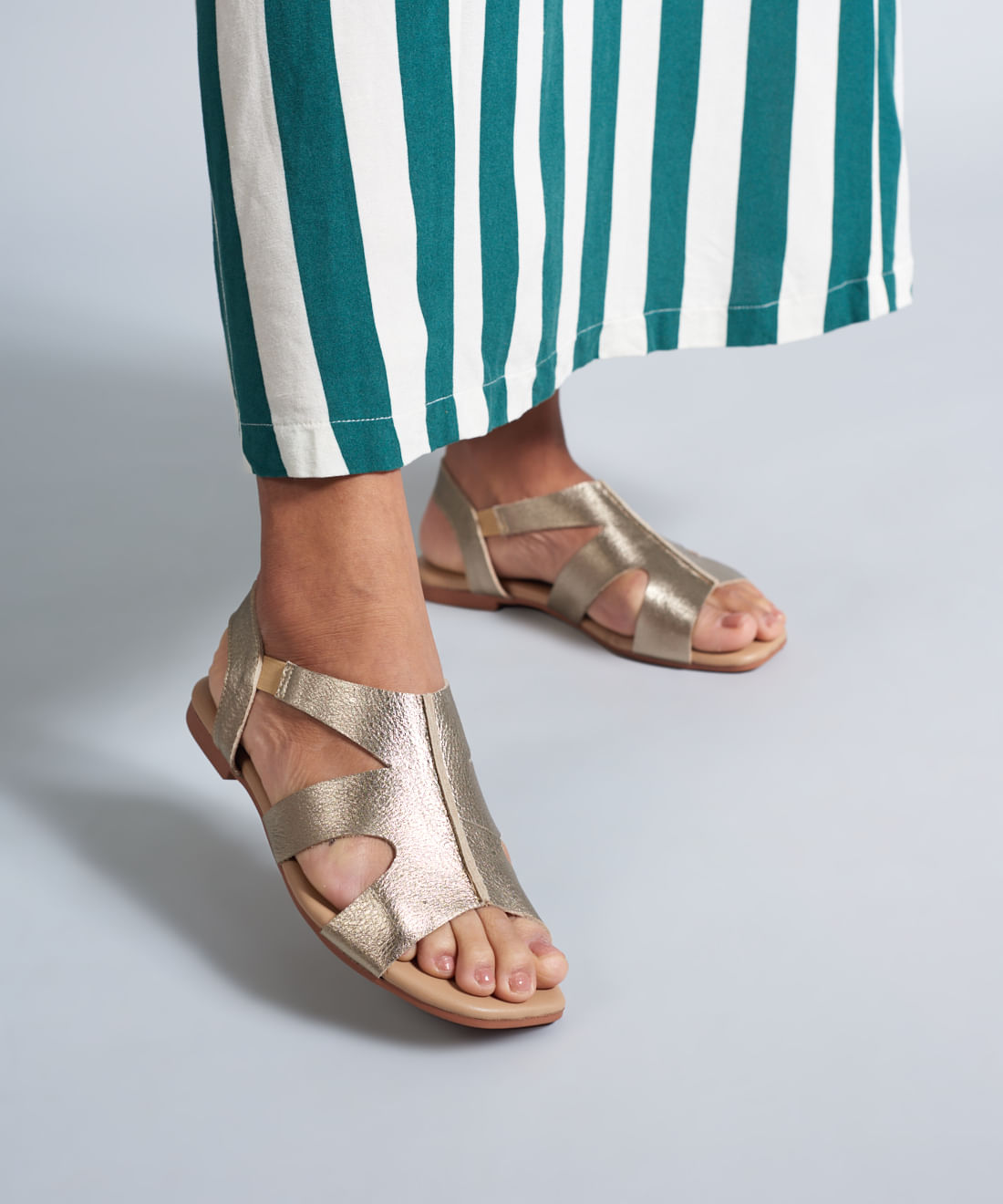 Rasteira Basica Couro Dani - Prata Velho - Imagem 30