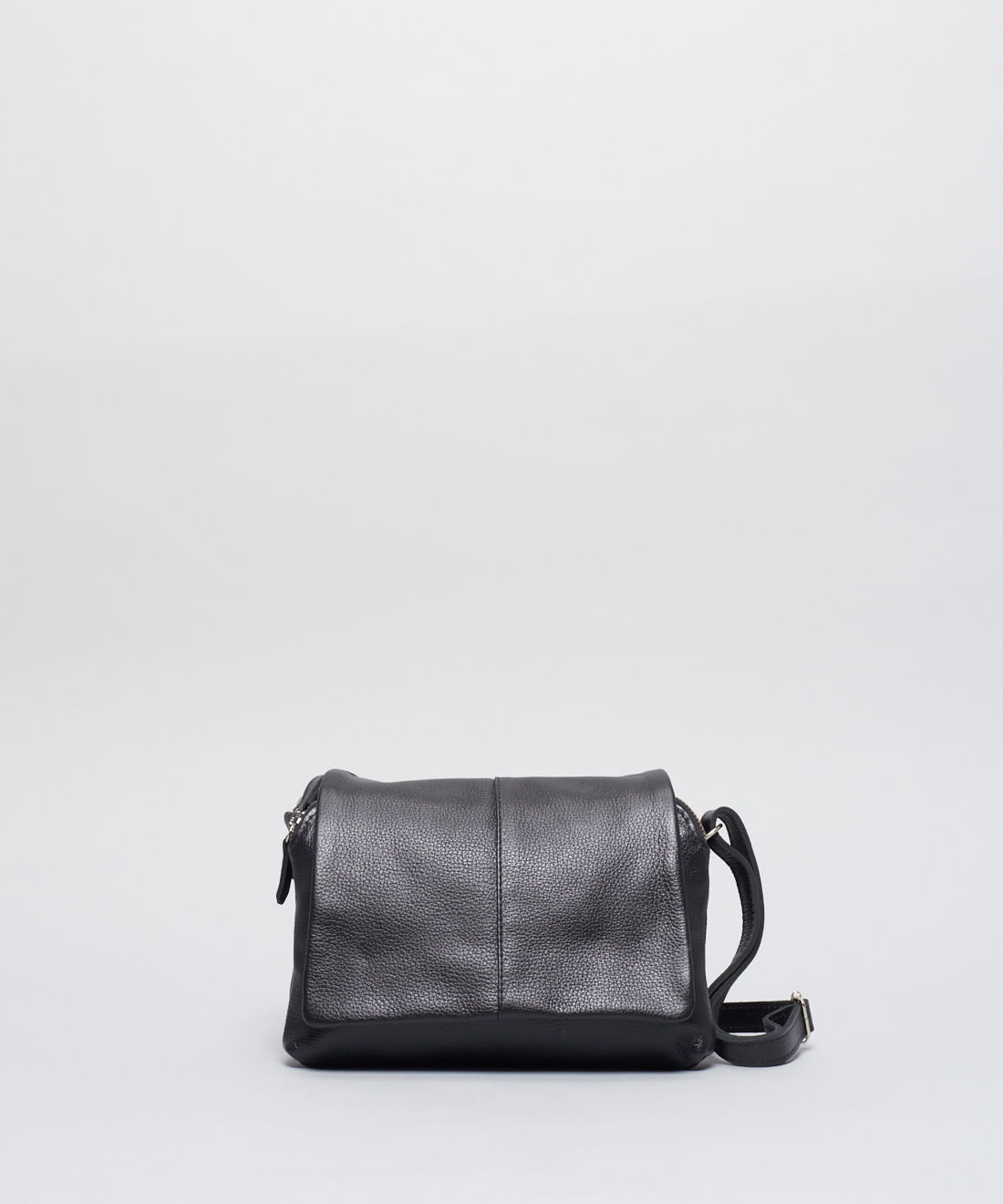 Bolsa m Couro Tampa Heloisa - Preto