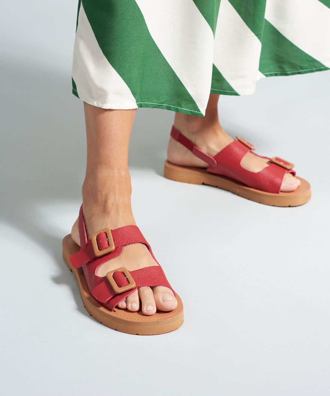 Rasteira Couro Fivelas - Vermelho - Imagem 5