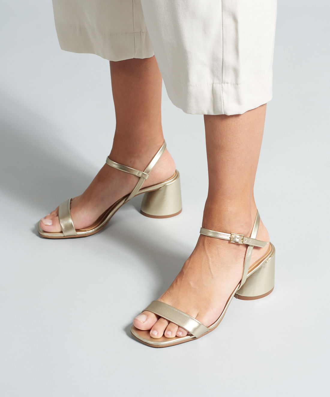 Sandalia Media Soft Bloco - Ouro Light - Imagem 35