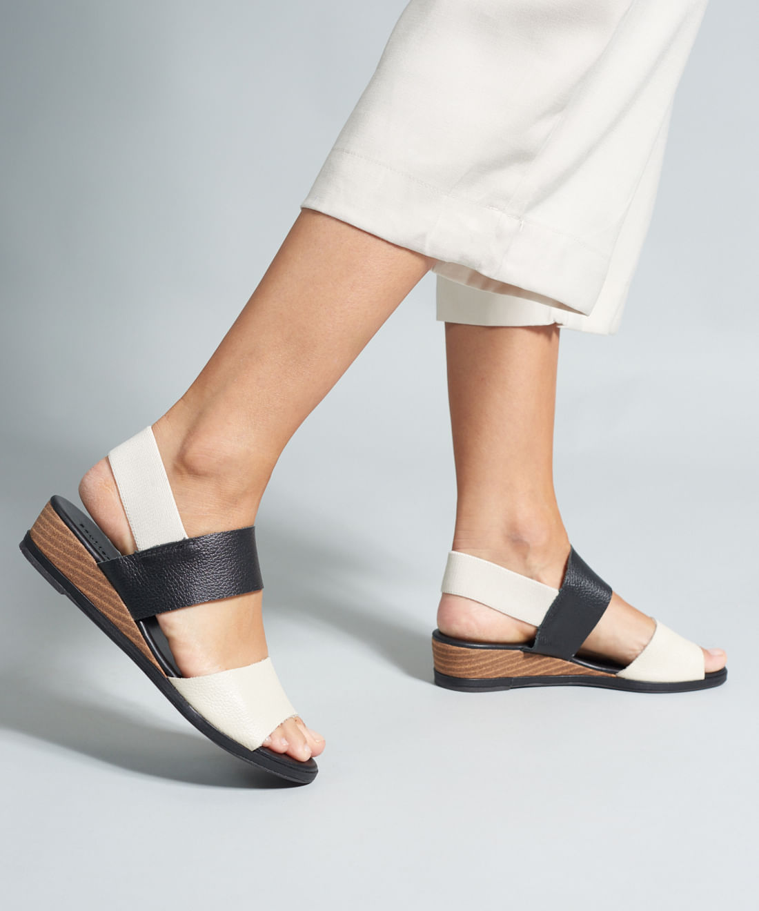 Anabela Couro Elastico Traseiro - Preto/Off White - Imagem 5